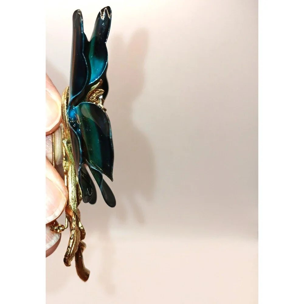 Unbranded vintage teal